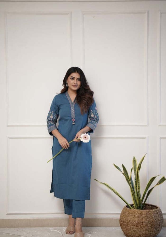 Embroidered Kurta with Floral Details